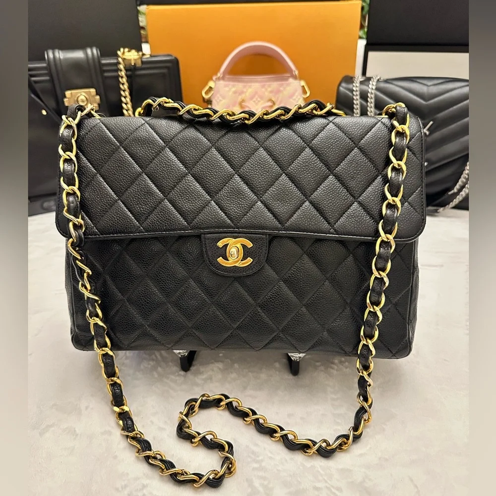 CHANEL Jumbo Classic Single Flap Caviar Leather Handbag Black/Gold Hardware - Picture 1 of 12